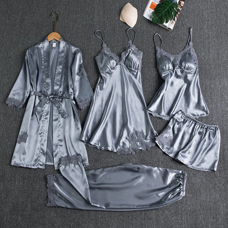 Flaviana – Natsæt i 5 dele med kimono