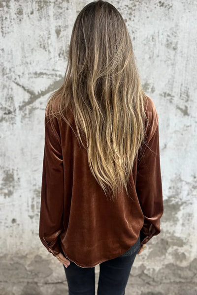 Amaryllis – Elegant og trendy fløjlsbluse