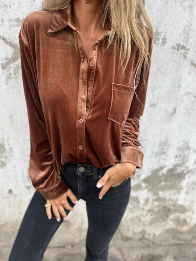 Amaryllis – Elegant og trendy fløjlsbluse