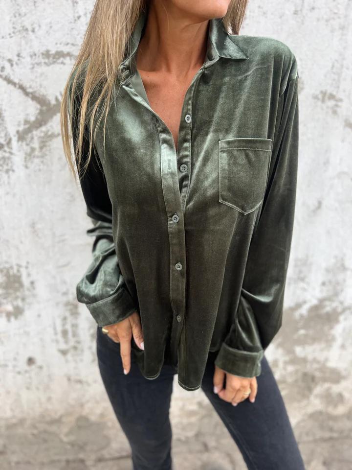Amaryllis – Elegant og trendy fløjlsbluse