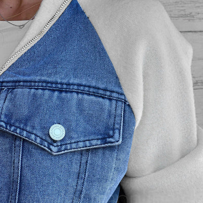 Vanessa – Denimjakke med patchwork og praktiske lommer